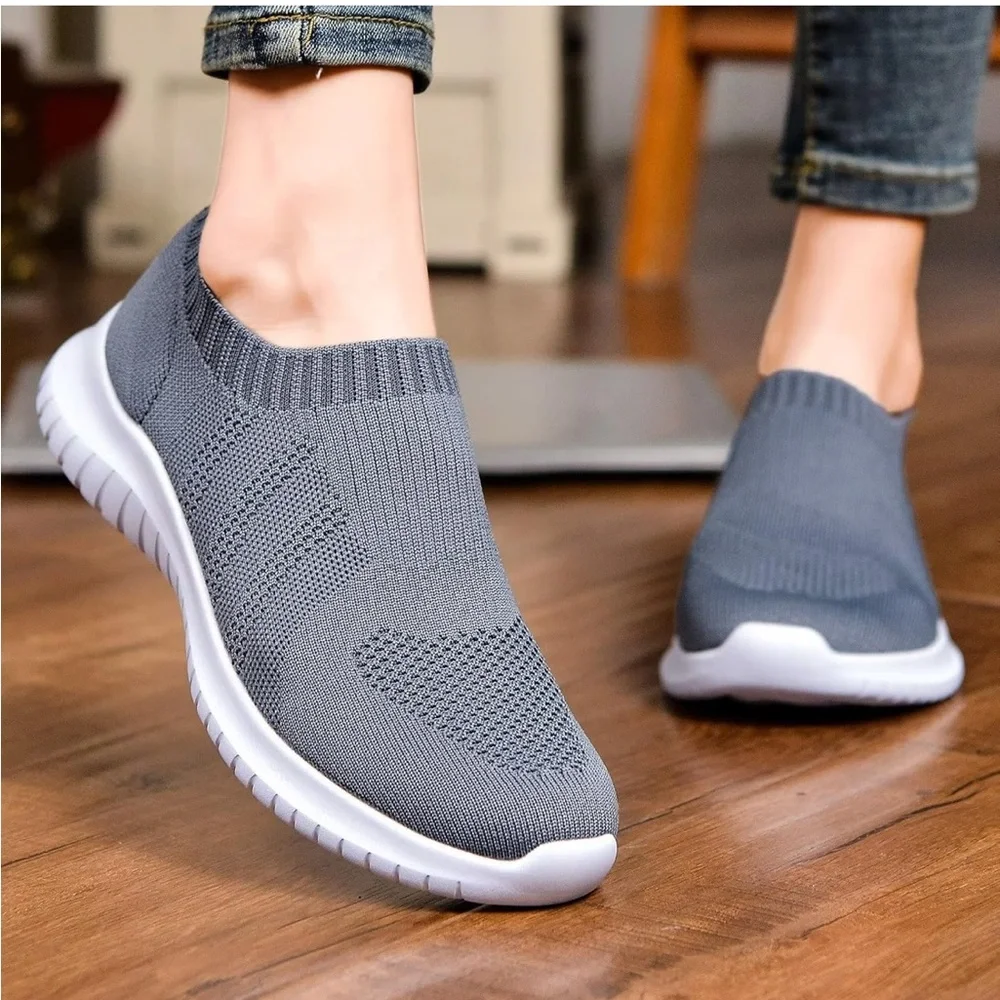 7W NWT-Gray and White Slip-On Sneakers with Knit Upper